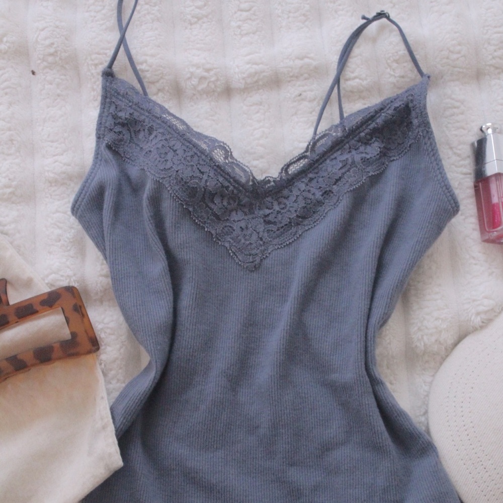 Hollister lace trimmed tank top